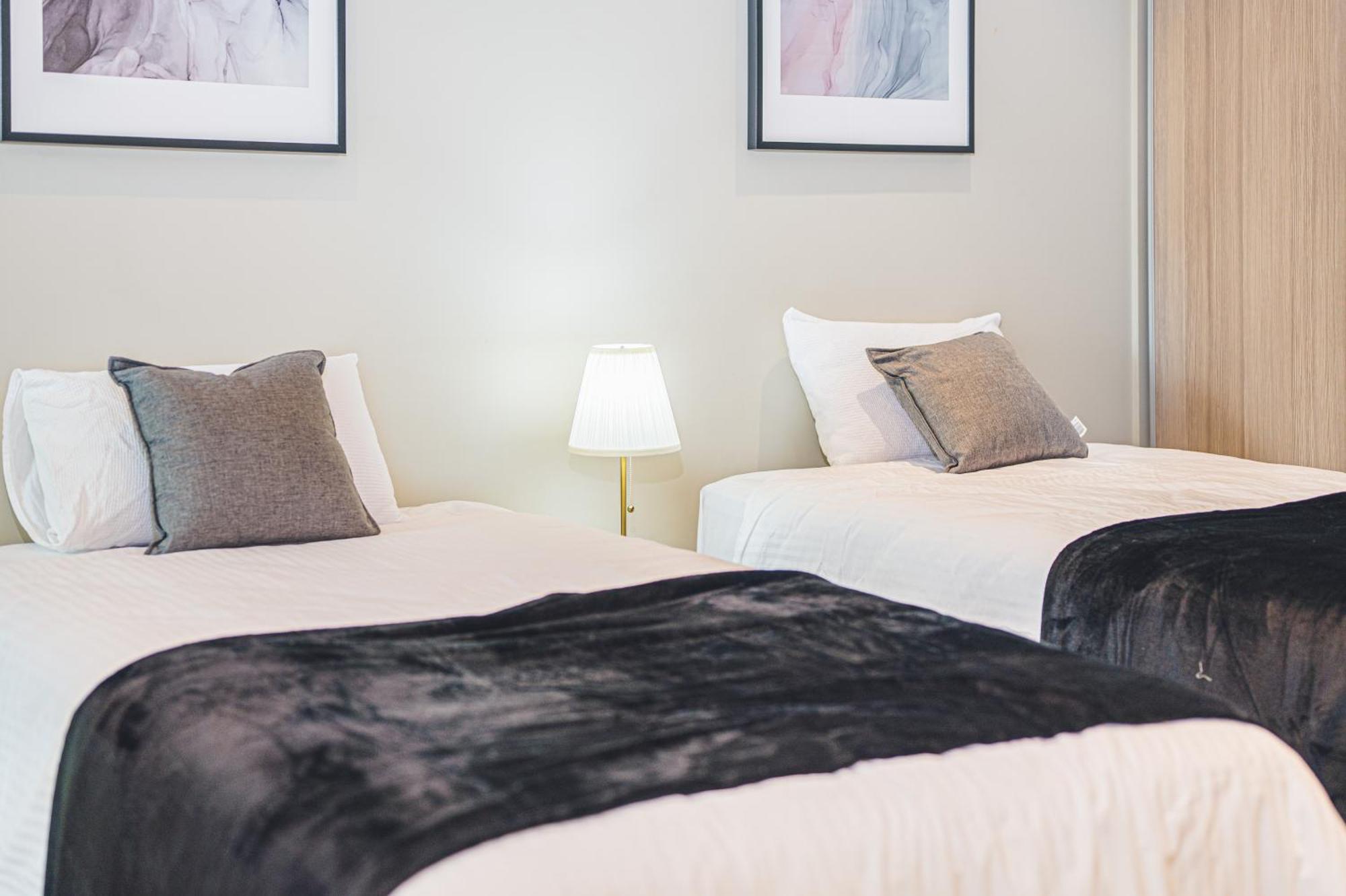 Molly'S Little Apartments Melbourne Bagian luar foto