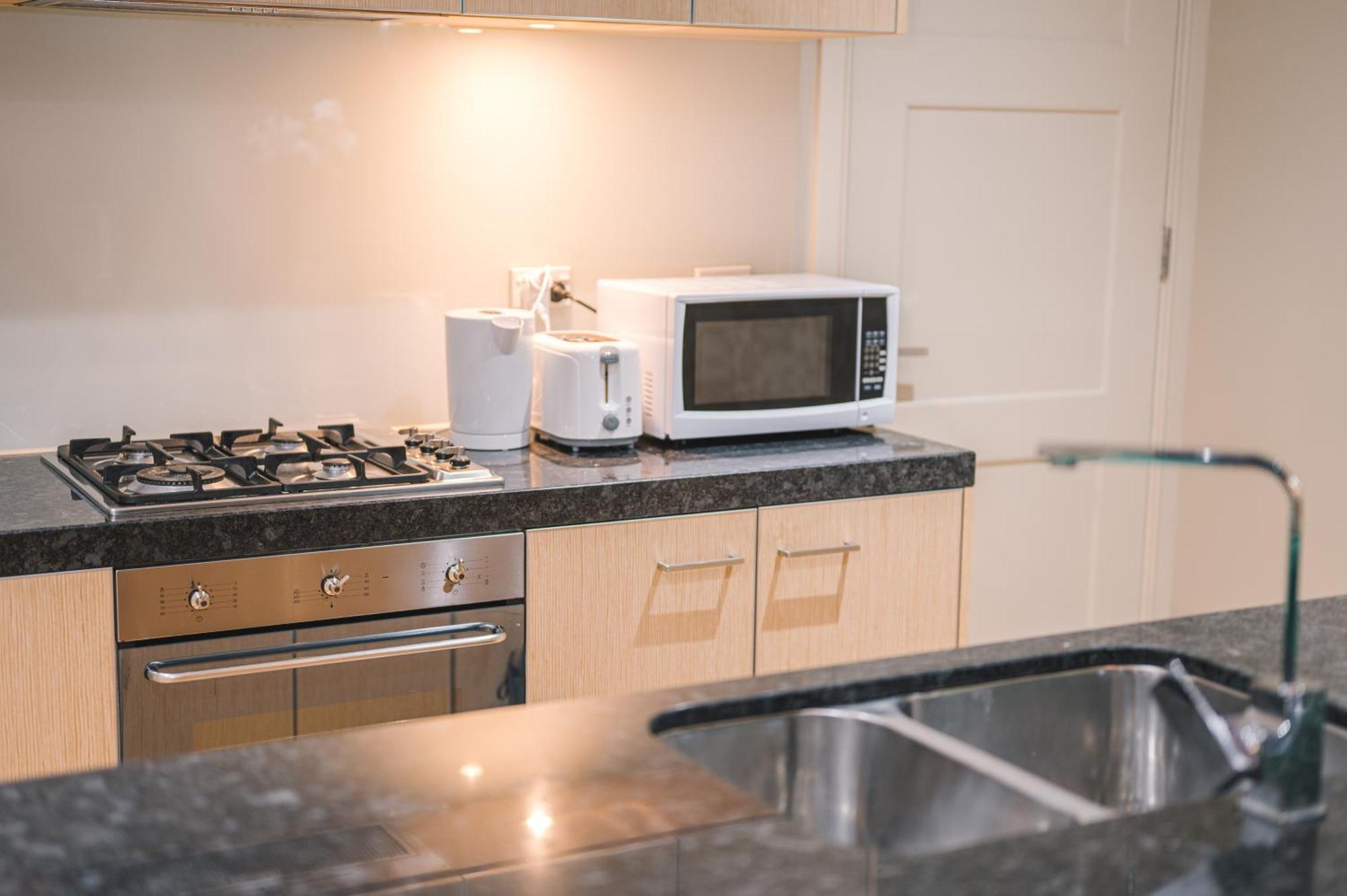 Molly'S Little Apartments Melbourne Bagian luar foto